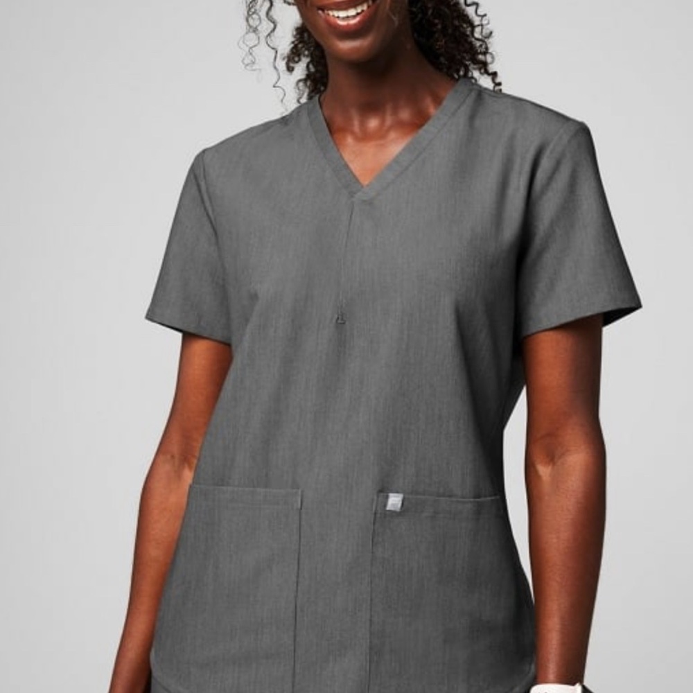 Fabletics Heather Grey Short Sleeve V-Neck Top and bottom